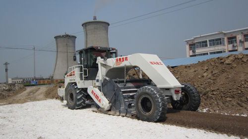 WR2100L，濱州工業(yè)場(chǎng)地灰土拌和