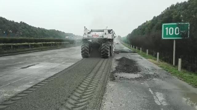 RZ2300，上海高速公路冷再生